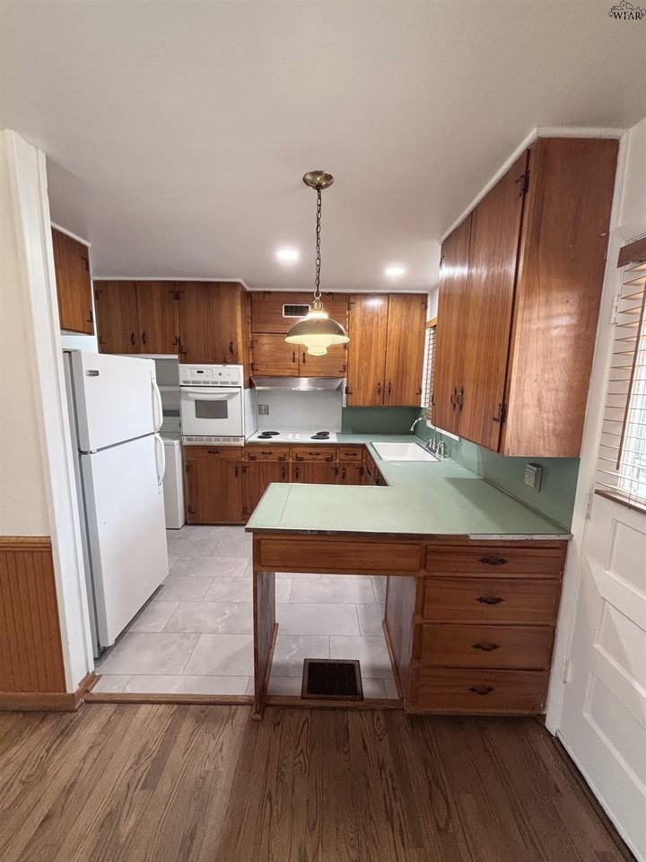 4300 Hughes Dr - Photo 5 of 22