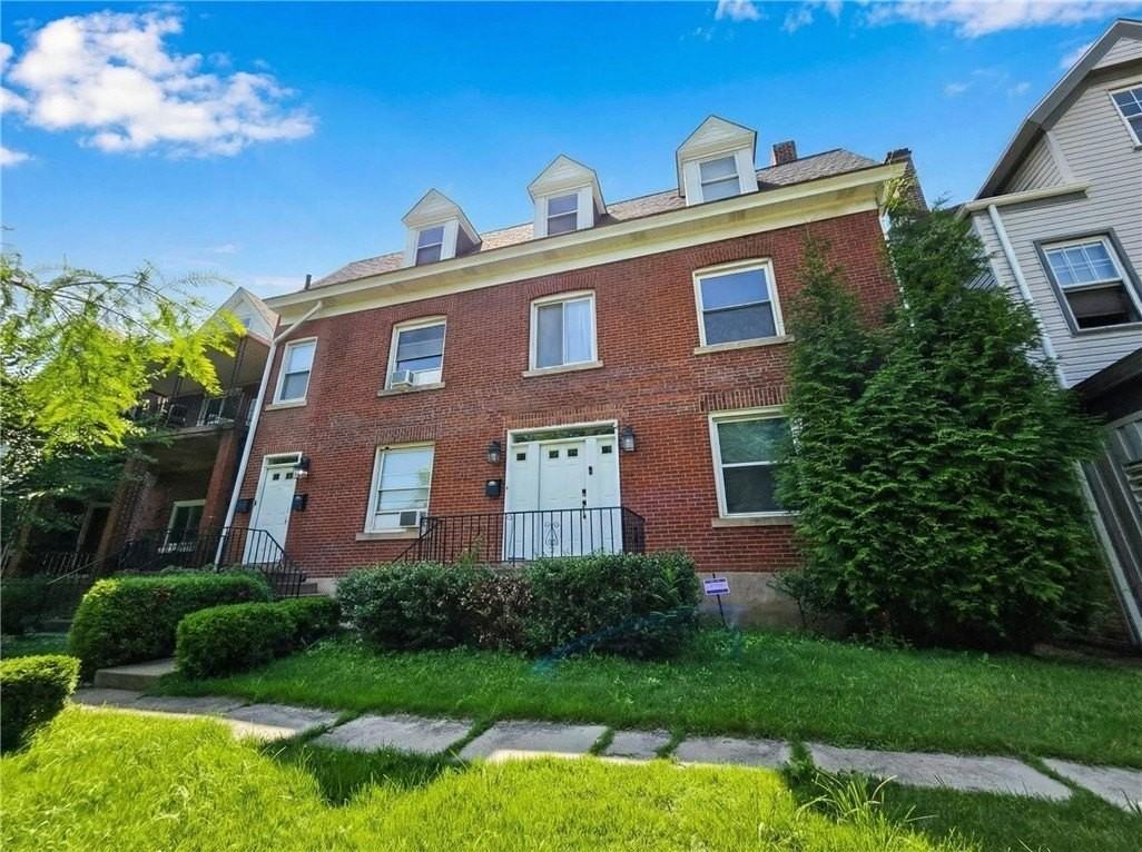 224 S Pacific Ave #1 - Photo 2 of 43