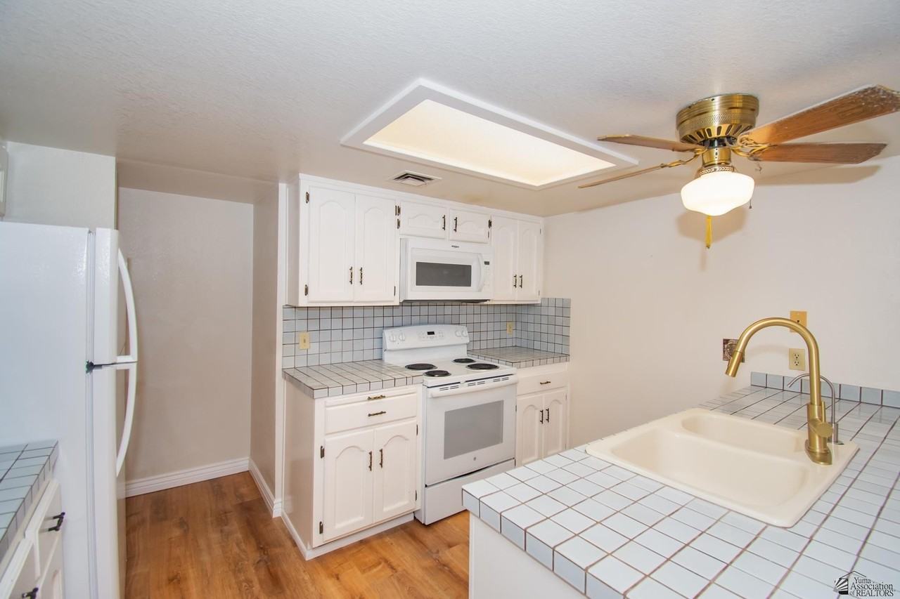 10201 S Del Rey Dr - Photo 6 of 19