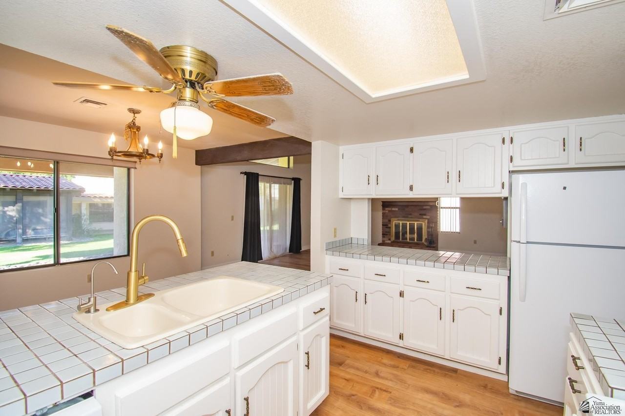 10201 S Del Rey Dr - Photo 7 of 19