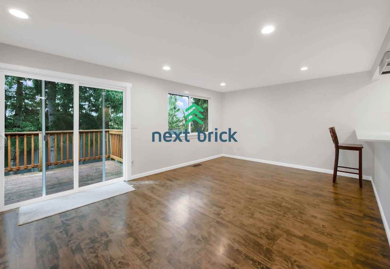 13709 115th Ave Ne - Photo 3 of 20