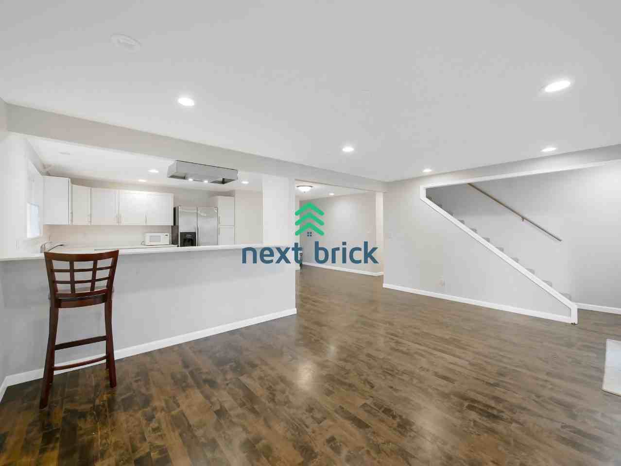 13709 115th Ave Ne - Photo 4 of 20