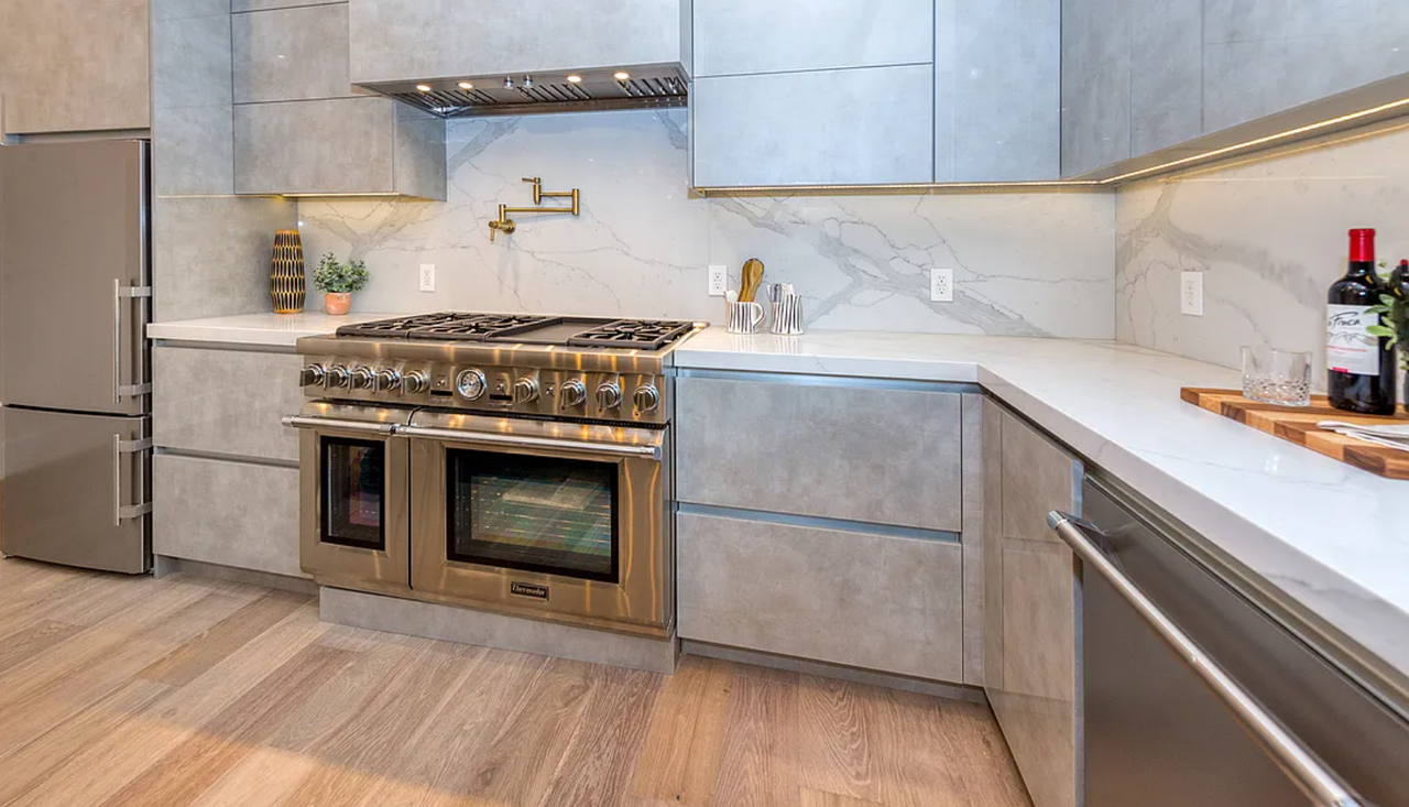 1637 S Sherbourne Dr - Photo 4 of 34