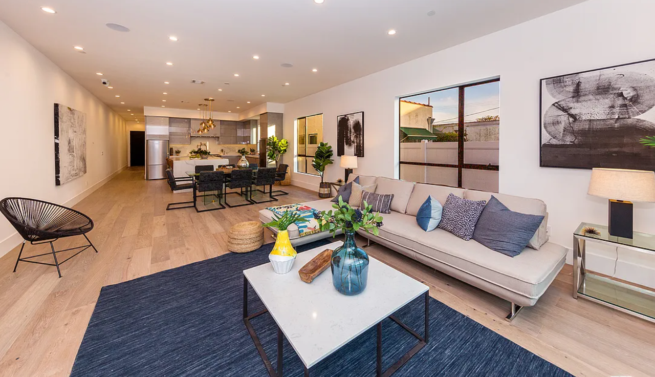 1637 S Sherbourne Dr - Photo 7 of 34