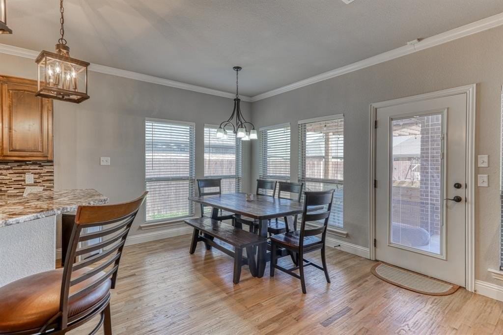 128 Breeders Dr - Photo 3 of 36