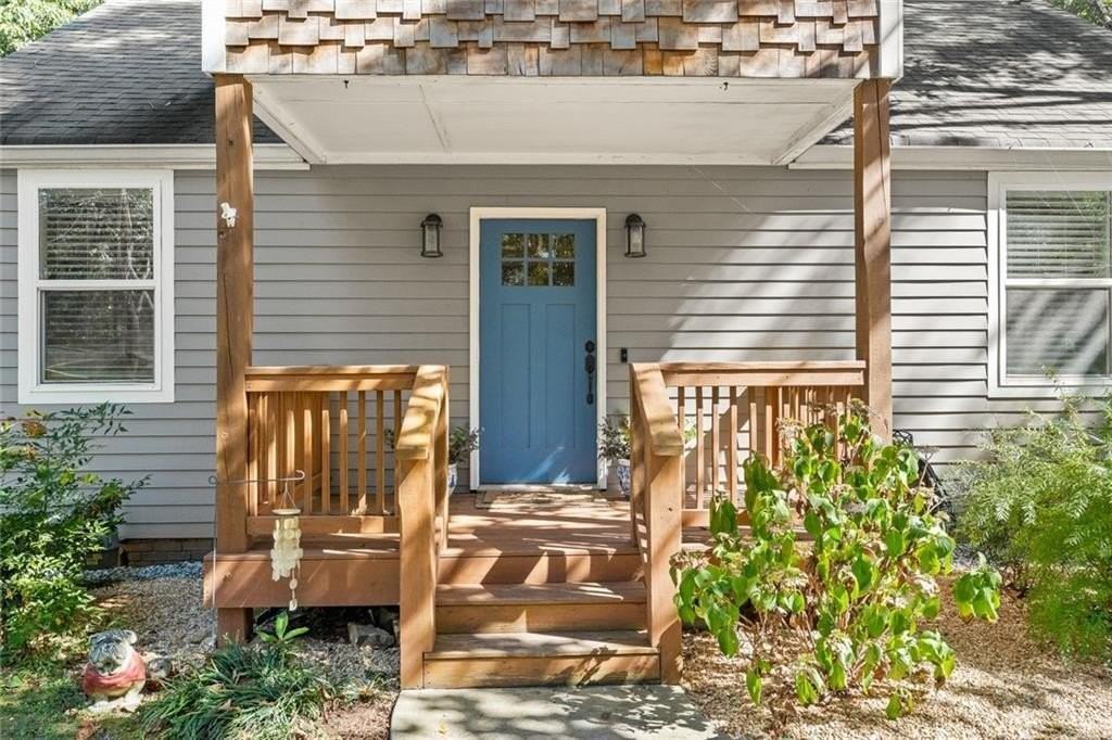 1552 Belmont Ave Sw - Photo 3 of 35