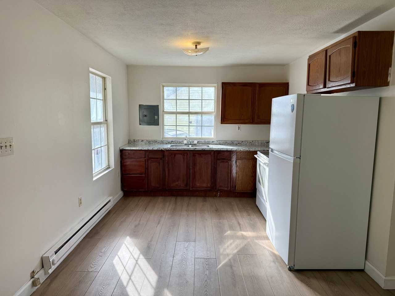 2001 Dixon St - Photo 4 of 9