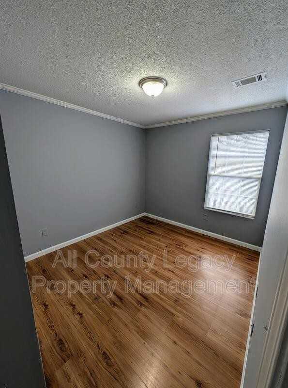 4677 Lois Dr - Photo 6 of 9