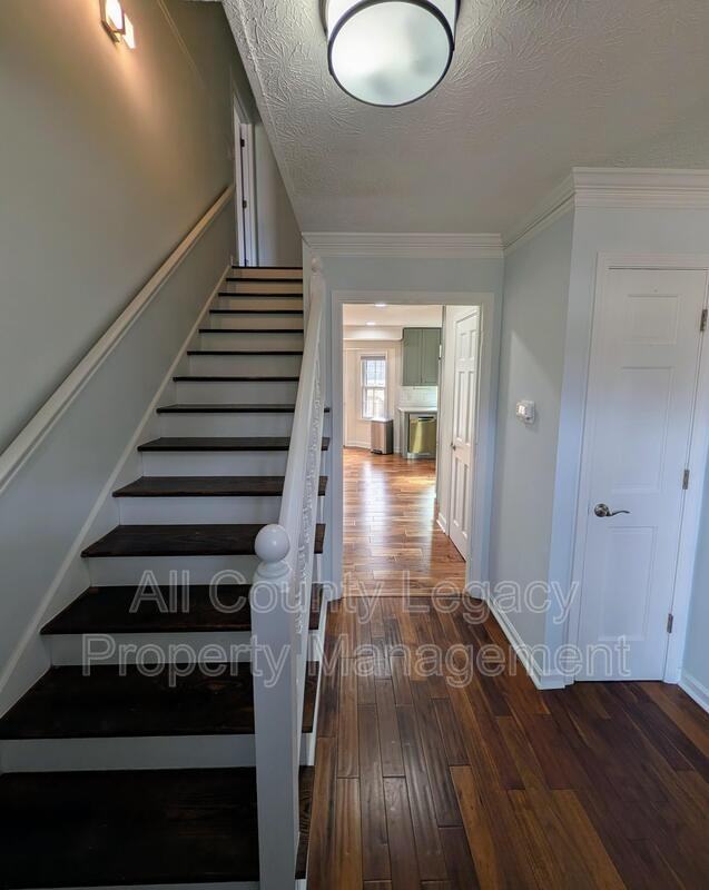 1503 Ridgeland Ct Sw - Photo 2 of 17