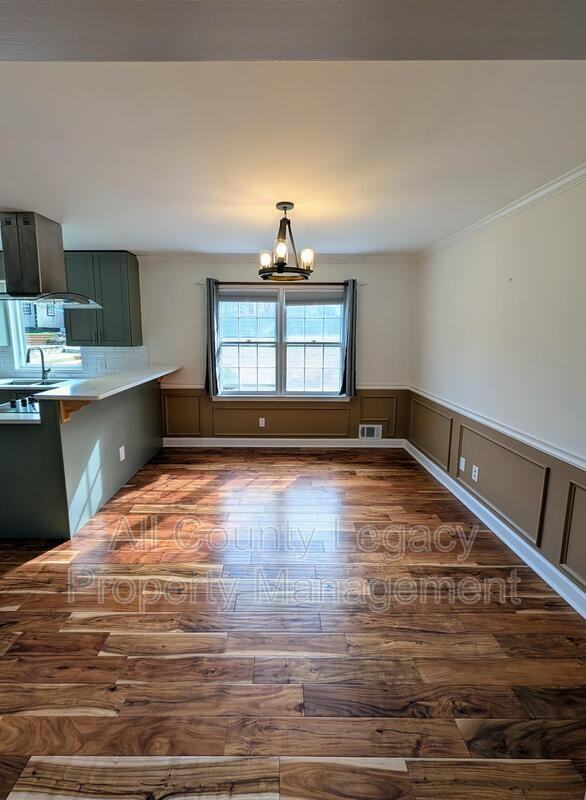 1503 Ridgeland Ct Sw - Photo 4 of 17