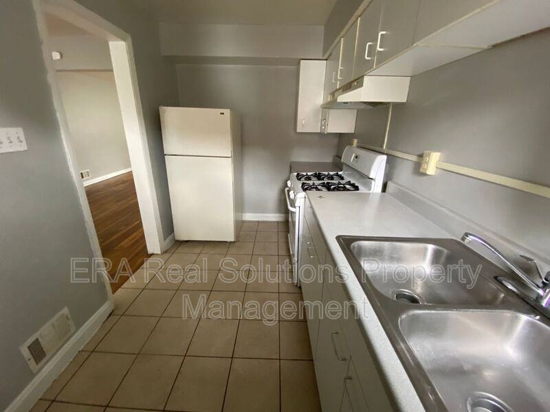 47 N Hampton Rd #CML - Photo 7 of 9