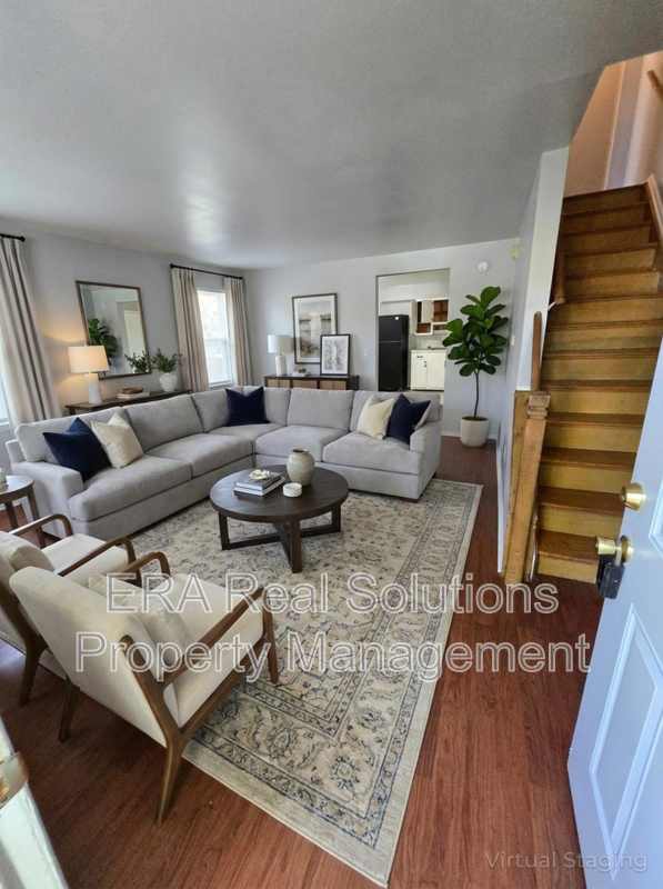 912 S Weyant Ave - Photo 2 of 14