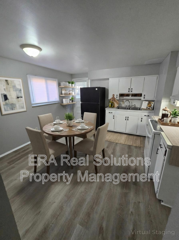 912 S Weyant Ave - Photo 3 of 14