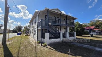 featured image of 602 Emma St #3