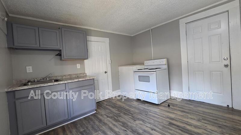 602 Emma St #3 - Photo 7 of 14