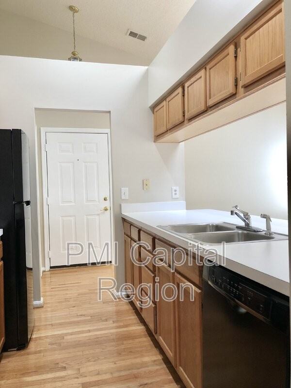 2812 Clear Shot Dr #12 - Photo 5 of 28