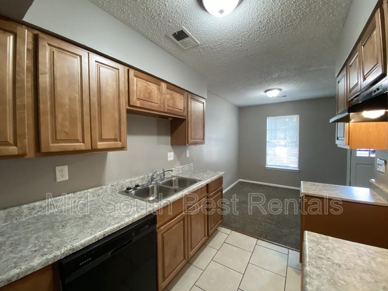 5198 Walton Lake Dr - Photo 6 of 14