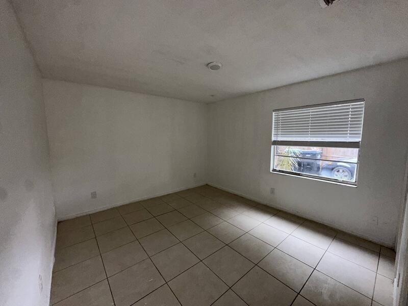 5523 Lehigh Ave #1 - Photo 3 of 8