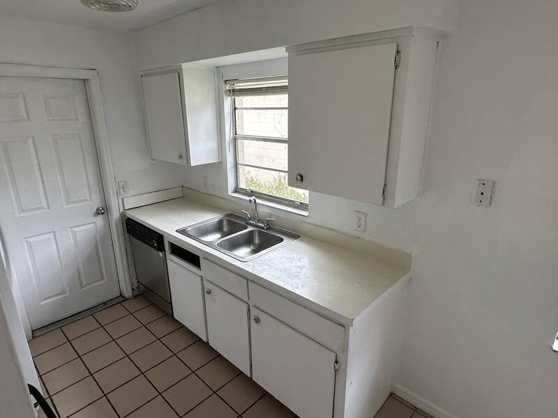 5523 Lehigh Ave #1 - Photo 7 of 8