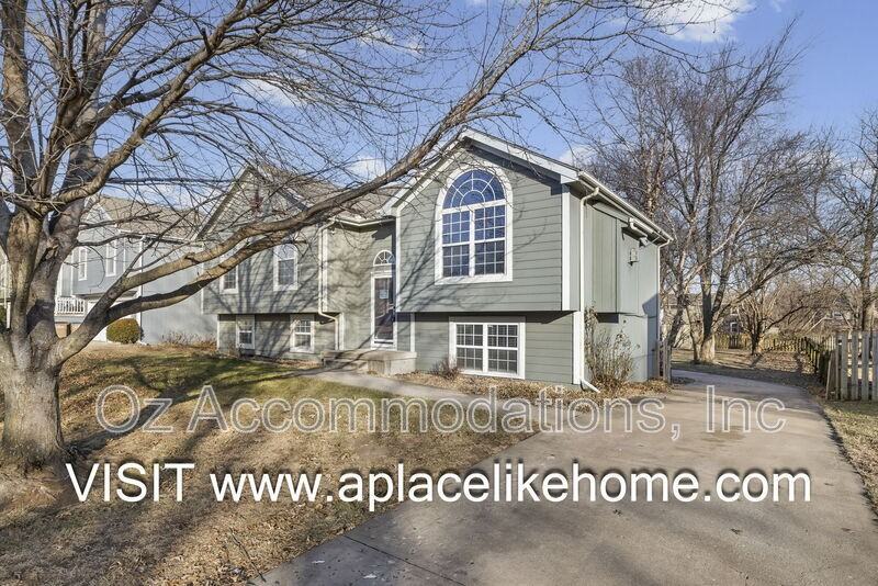 313 S Darrowby Dr - Photo 3 of 46