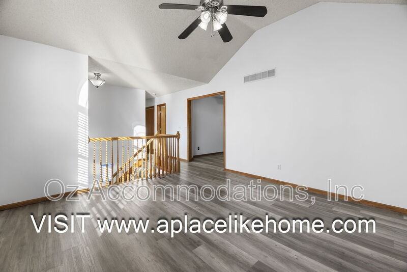 313 S Darrowby Dr - Photo 7 of 46