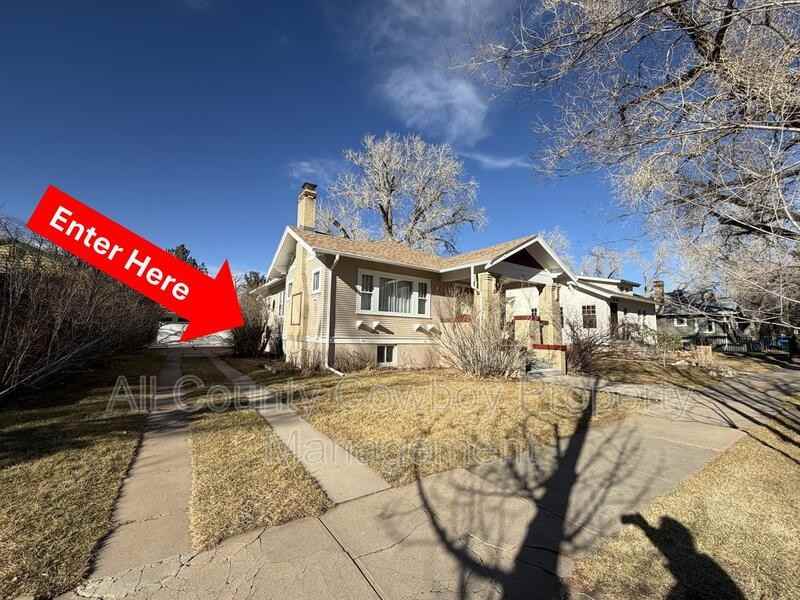 414 1/2 S 13th St - Photo 7 of 11