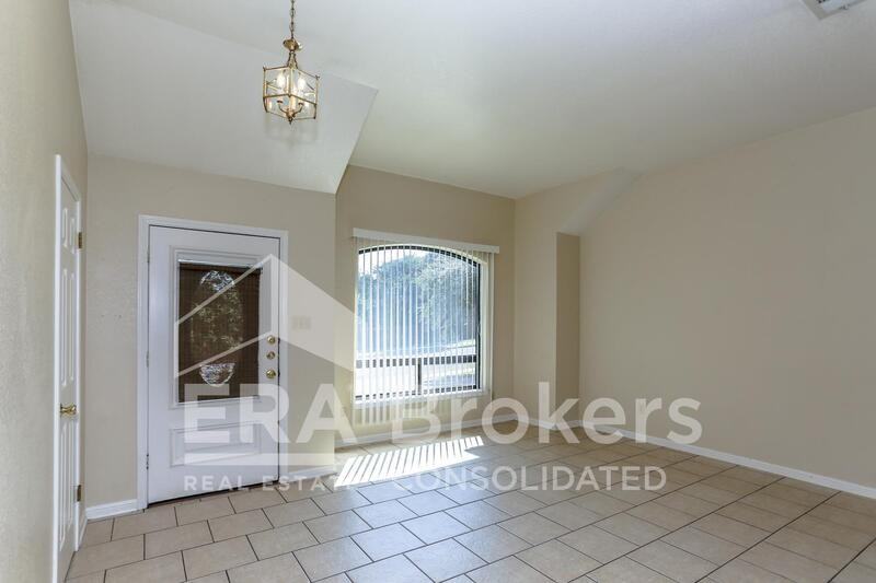 800 Silver Creek Dr - Photo 2 of 30