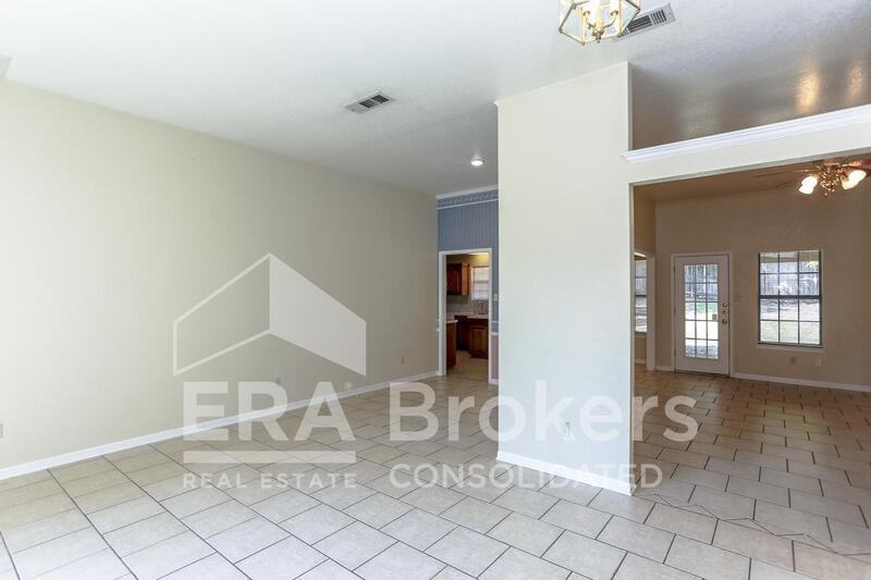 800 Silver Creek Dr - Photo 3 of 30