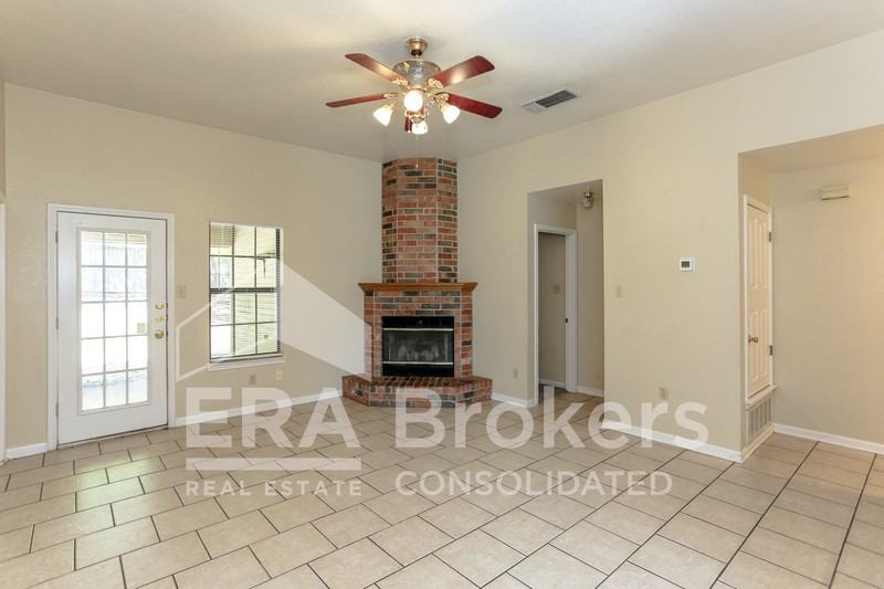 800 Silver Creek Dr - Photo 7 of 30