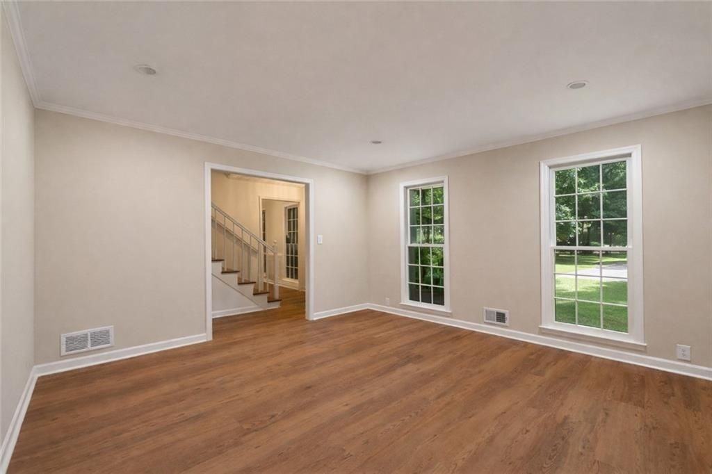 807 Oak Bridge Ln - Photo 6 of 38