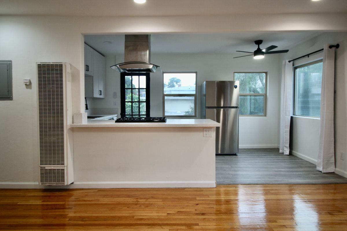 4689 Monroe Ave - Photo 2 of 14