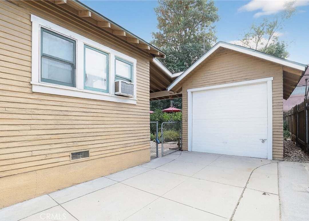 3174 Mulberry St - Photo 2 of 18