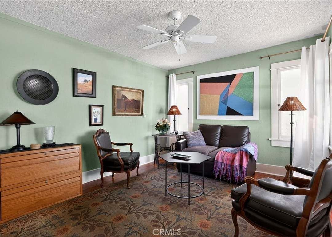 3174 Mulberry St - Photo 3 of 18