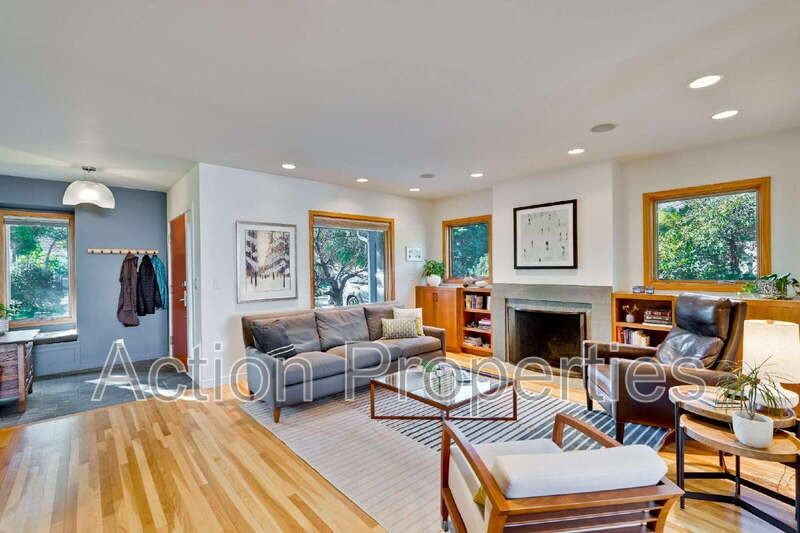 360 Velarde St - Photo 3 of 32