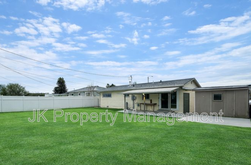 333 Riverview 4W - Photo 2 of 20