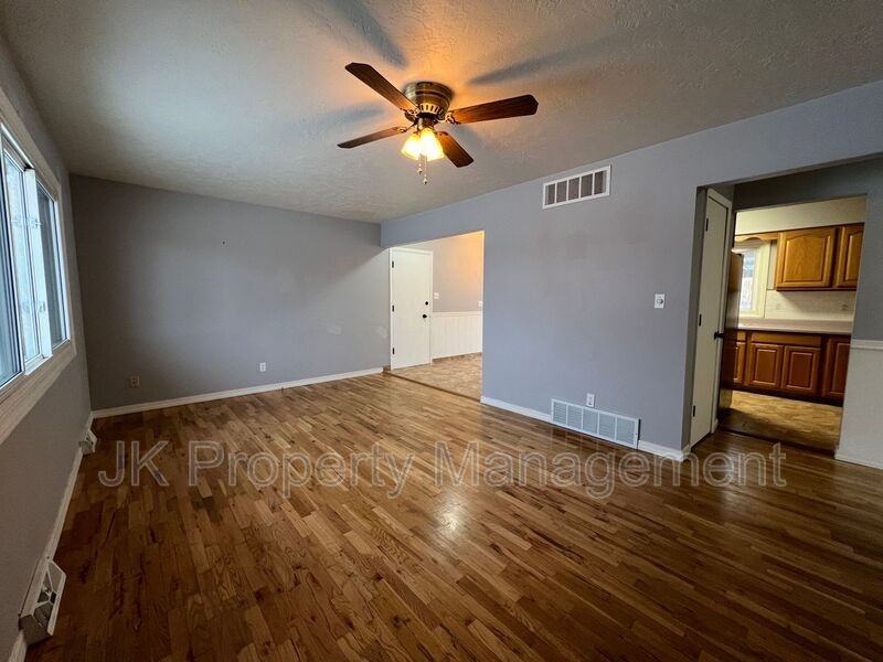 333 Riverview 4W - Photo 4 of 20