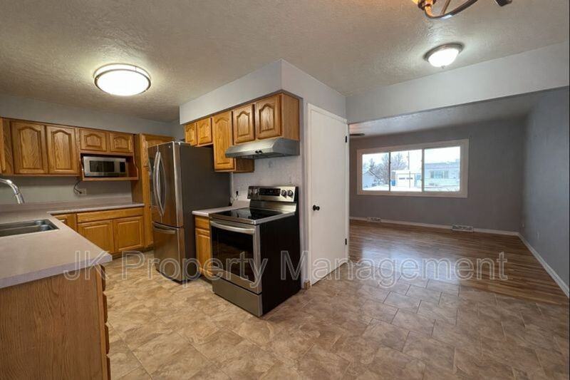 333 Riverview 4W - Photo 6 of 20