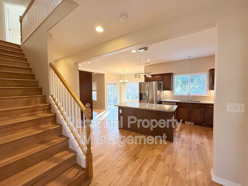 11608 Ne 2nd Ave - Photo 2 of 34