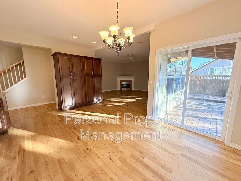 11608 Ne 2nd Ave - Photo 7 of 34