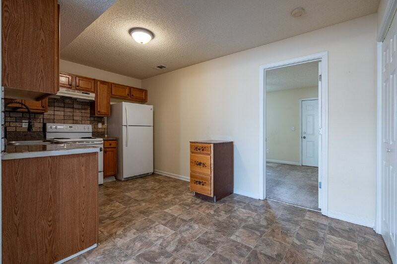 43 Middlebrook Dr - Photo 4 of 22