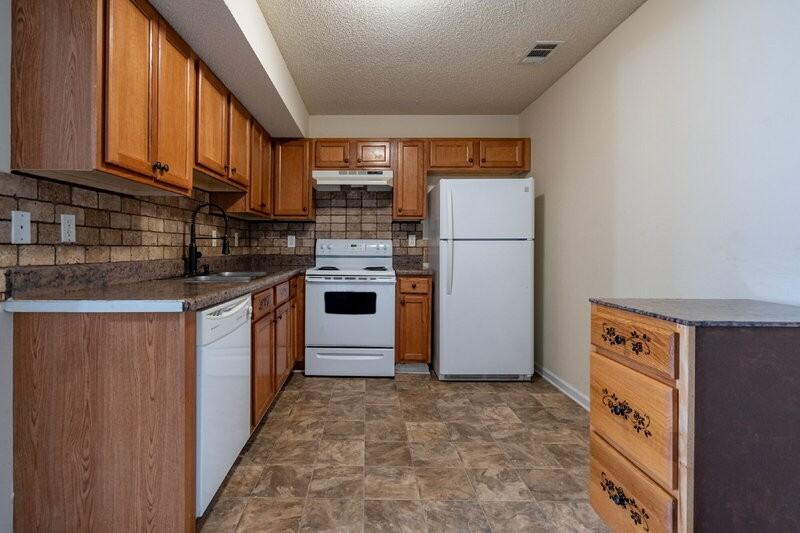 43 Middlebrook Dr - Photo 5 of 22