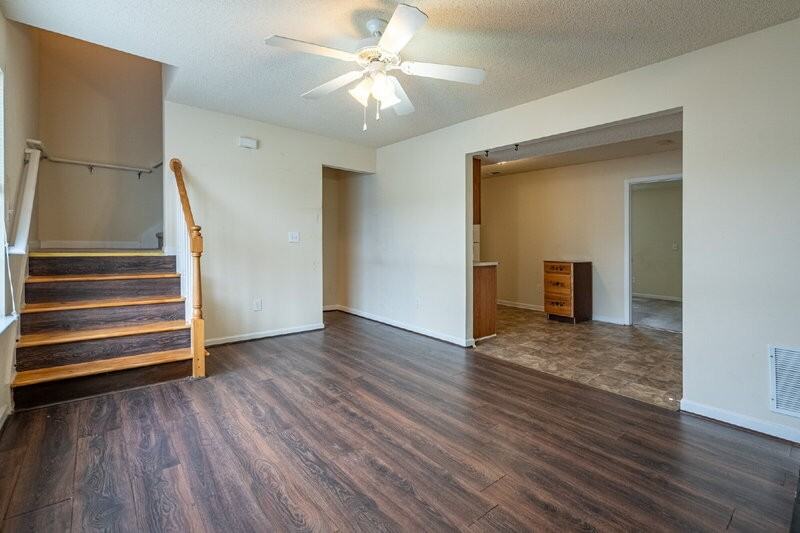 43 Middlebrook Dr - Photo 7 of 22