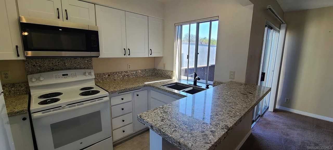 1395 Caminito Gabaldon #H - Photo 4 of 6