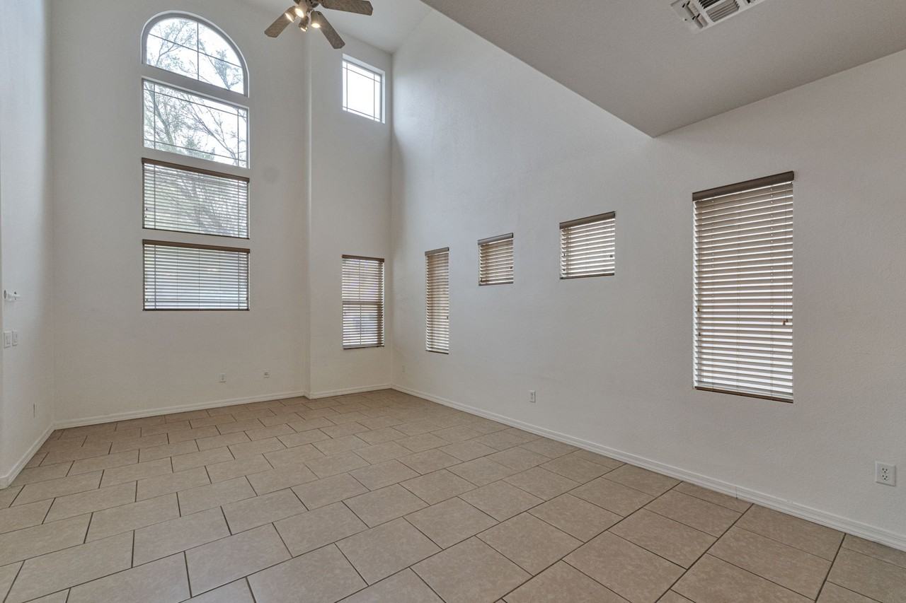 14237 S Via Horma - Photo 7 of 25