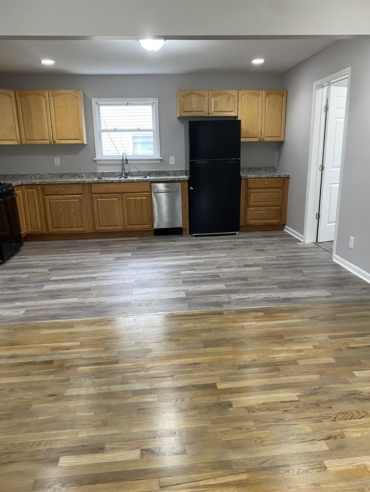 146 Jamesville Ave - Photo 2 of 3