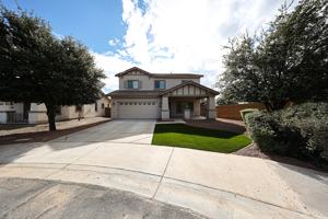 featured image of 935 E Blue Spruce Ln