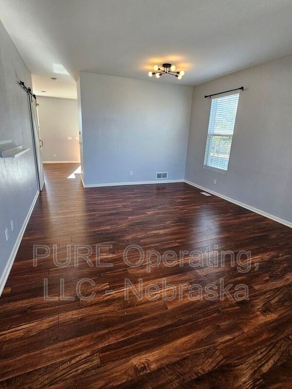 20911 Cleveland St - Photo 5 of 37