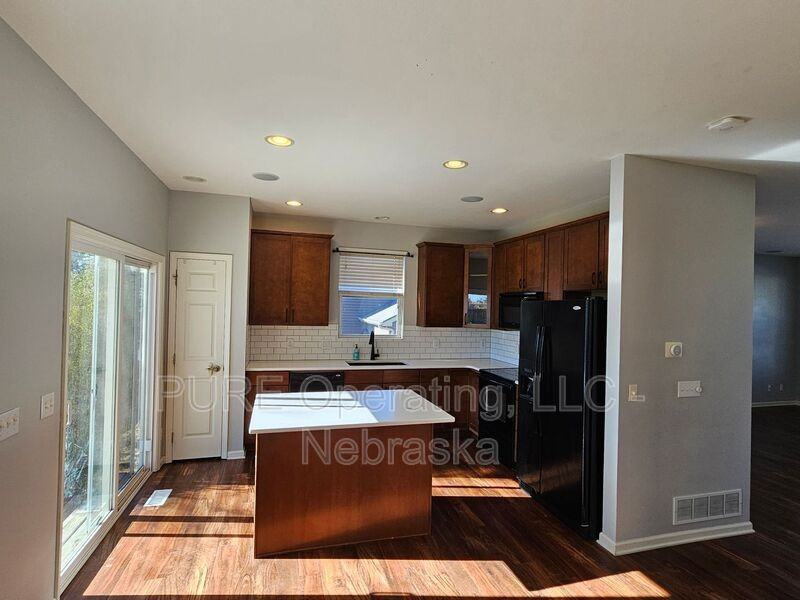 20911 Cleveland St - Photo 7 of 37