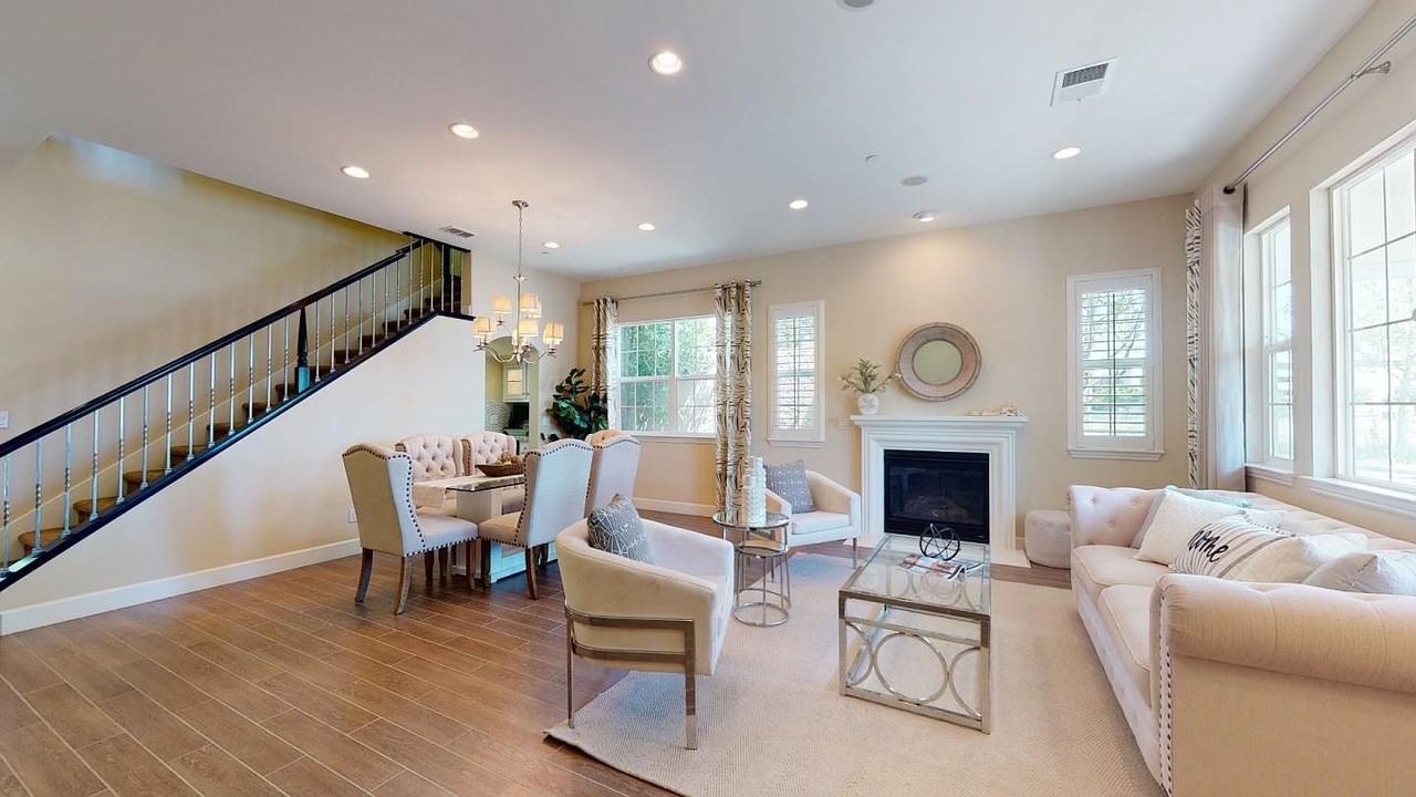 1825 Worthington Cir - Photo 2 of 25