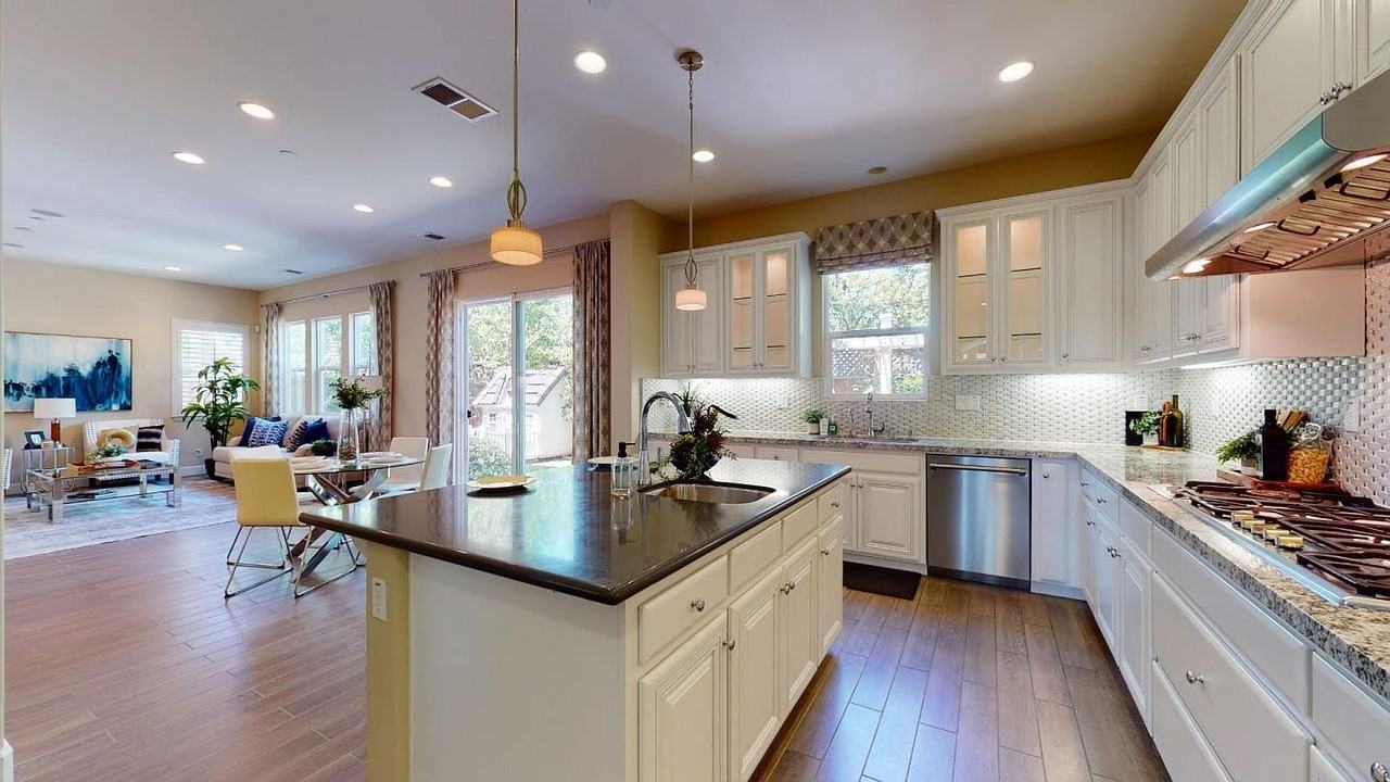 1825 Worthington Cir - Photo 7 of 25